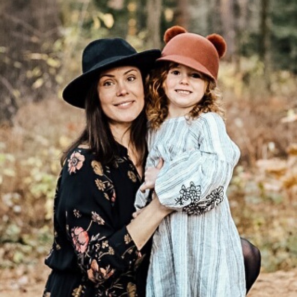 Meet your Posher, Dayle - Picture 1 of 2